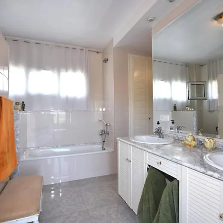 Torreta Of Gormaig, House With Swimming Pool Hytte *