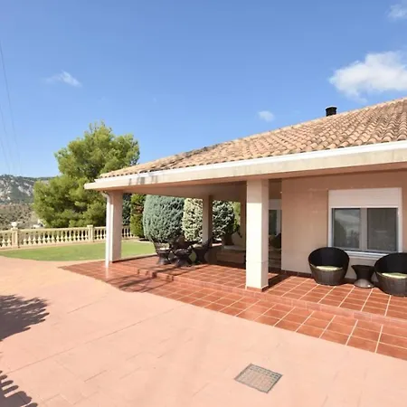 Lodge Torreta Of Gormaig, House With Swimming Pool *